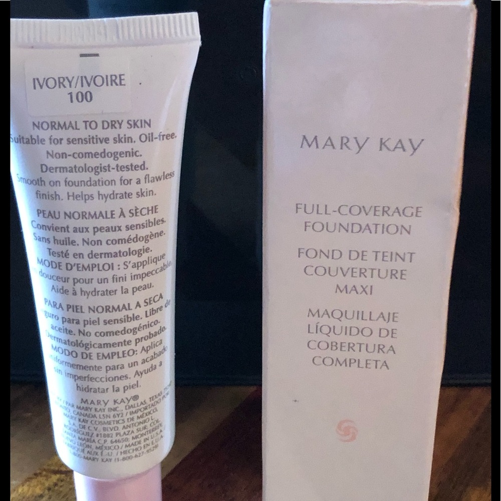 Mary Kay Full Coverage Foundation Ivory 100